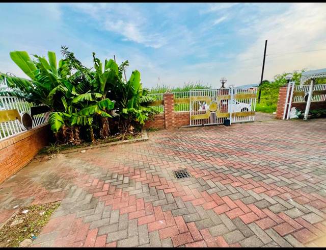 3 BEDROOM HOUSE FOR SALE IN KWAMASHU